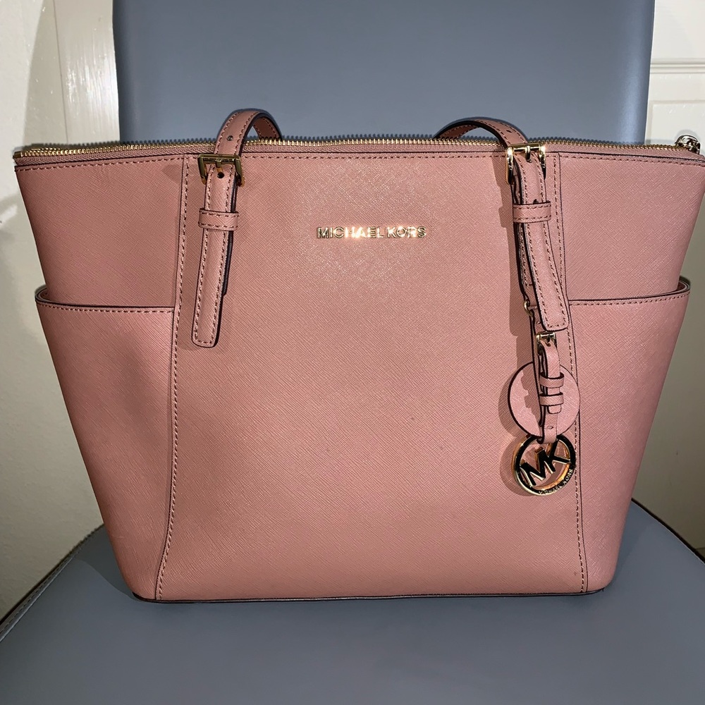 Michael Kors mauve purse